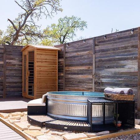 Romantic Tiny Luxury Retreat W Heated Pool, Sauna N Outdoor Shower In Wimberley 10 Acres Екстер'єр фото