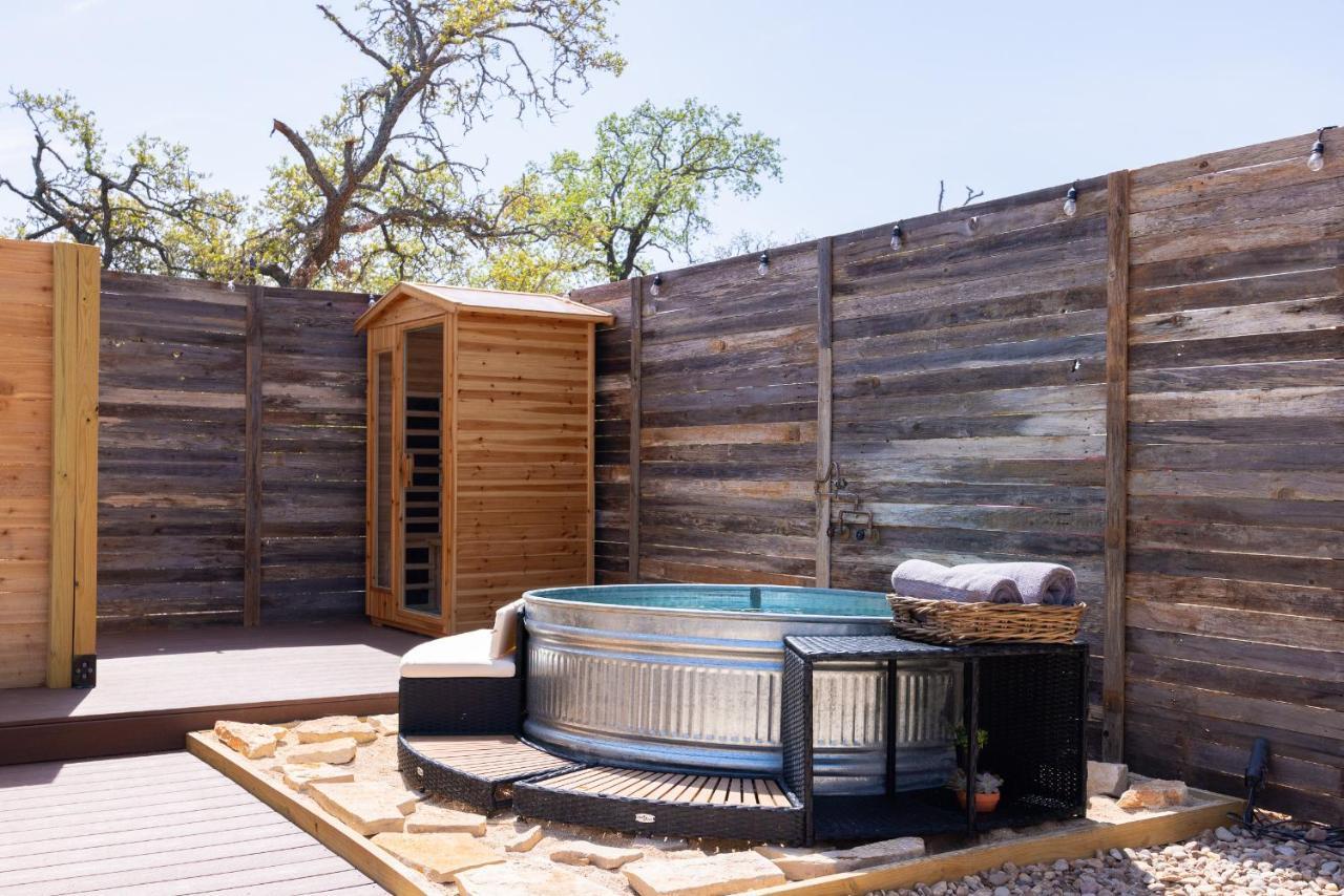 Romantic Tiny Luxury Retreat W Heated Pool, Sauna N Outdoor Shower In Wimberley 10 Acres Екстер'єр фото