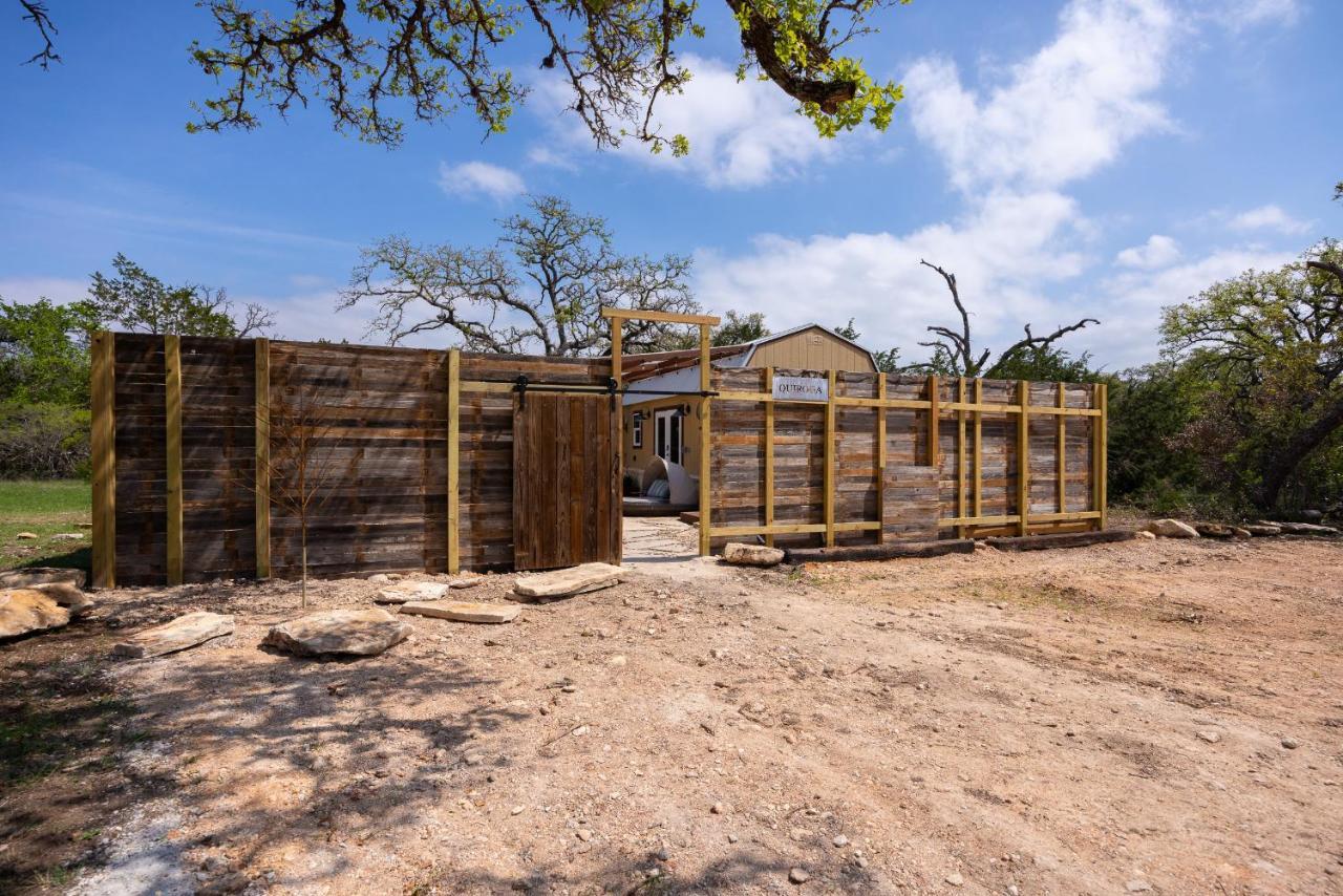Romantic Tiny Luxury Retreat W Heated Pool, Sauna N Outdoor Shower In Wimberley 10 Acres Екстер'єр фото