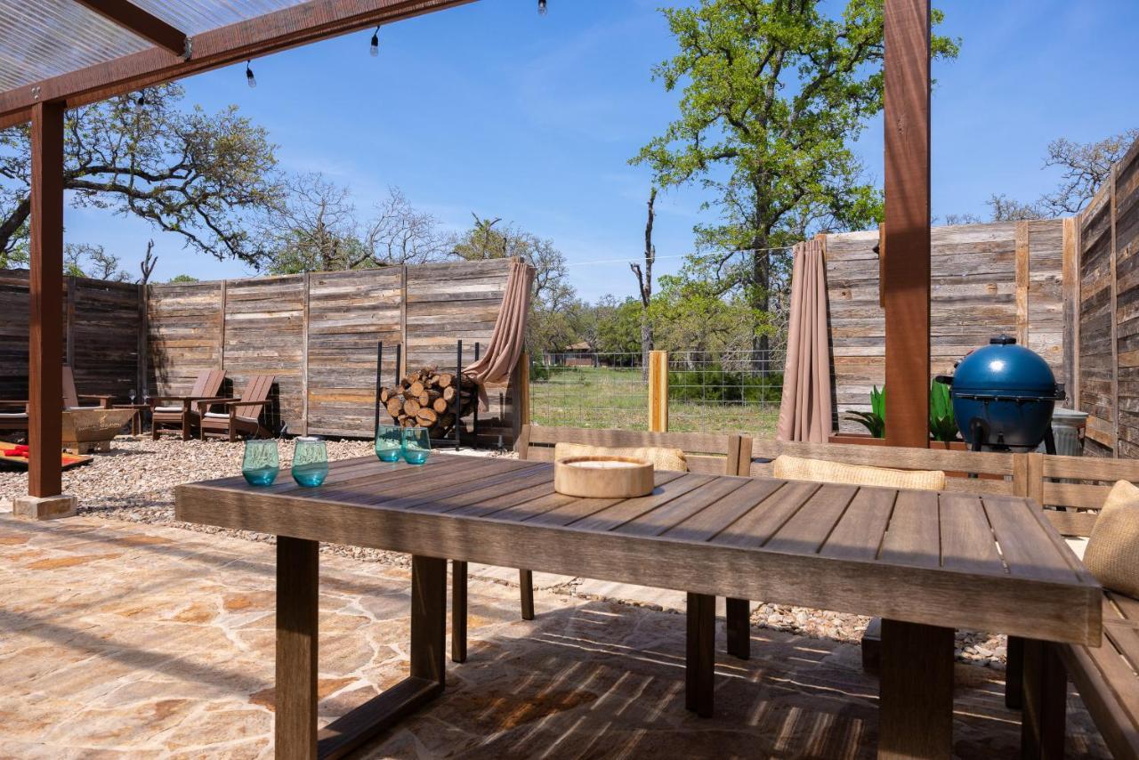 Romantic Tiny Luxury Retreat W Heated Pool, Sauna N Outdoor Shower In Wimberley 10 Acres Екстер'єр фото