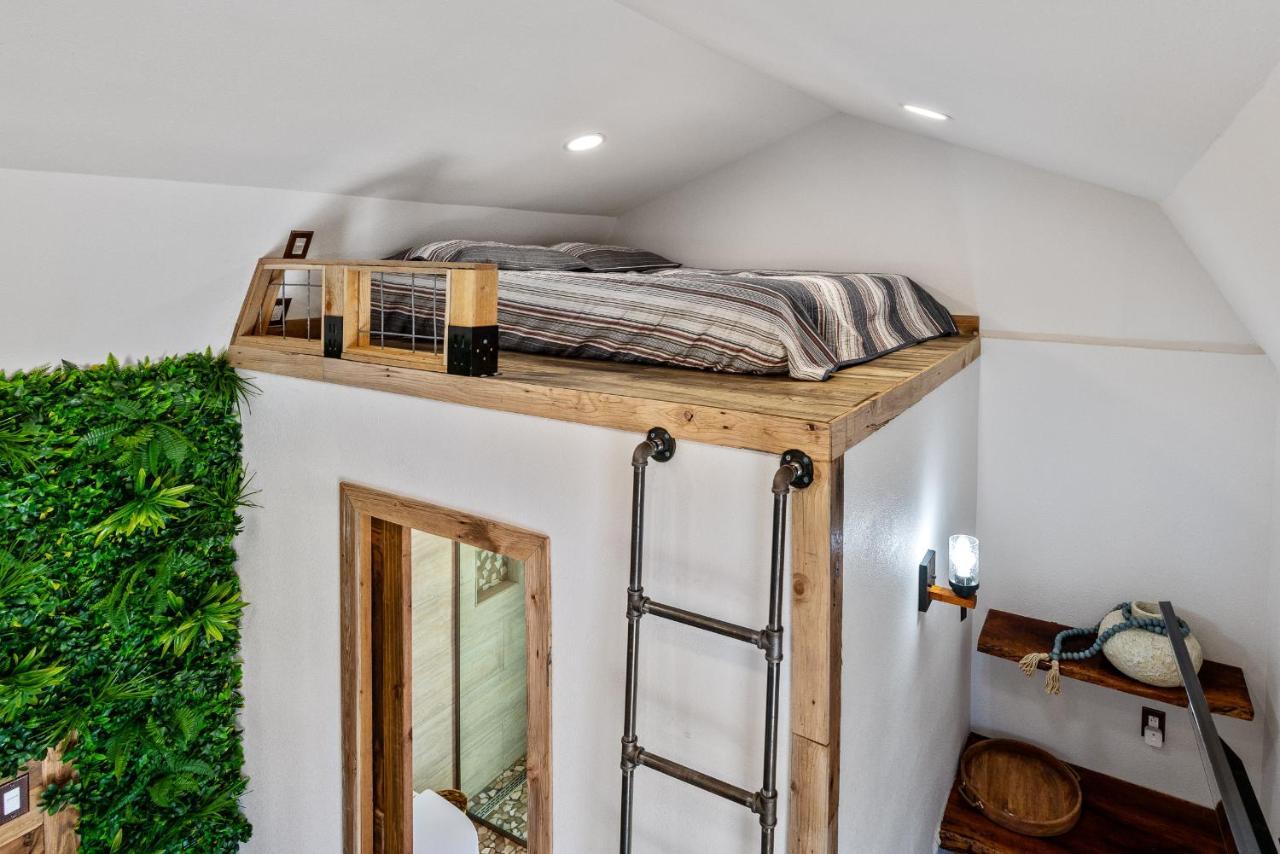 Romantic Tiny Luxury Retreat W Heated Pool, Sauna N Outdoor Shower In Wimberley 10 Acres Екстер'єр фото