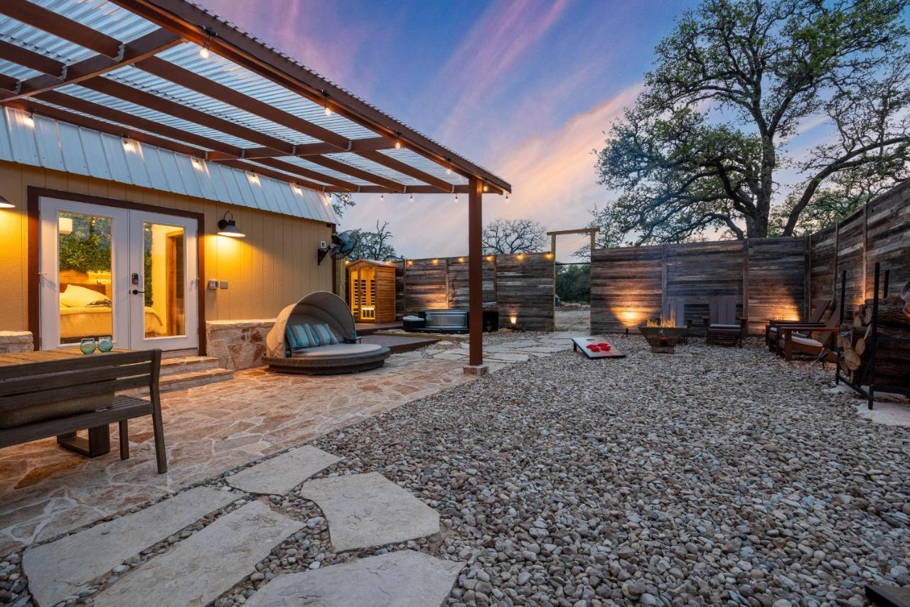 Romantic Tiny Luxury Retreat W Heated Pool, Sauna N Outdoor Shower In Wimberley 10 Acres Екстер'єр фото